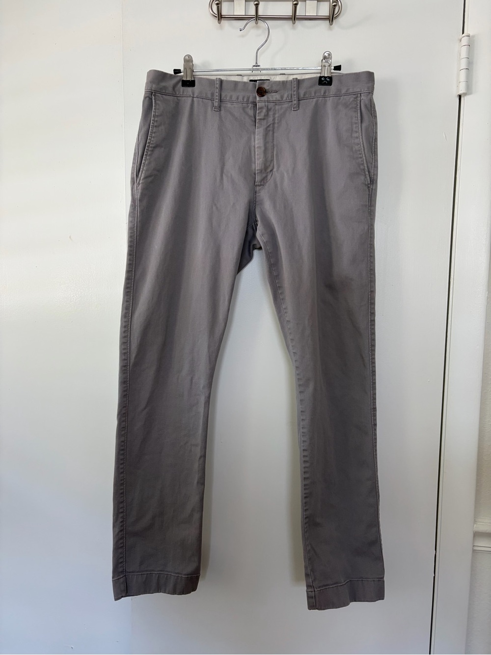 J. Crew Men's Light Gray Chino Pants
